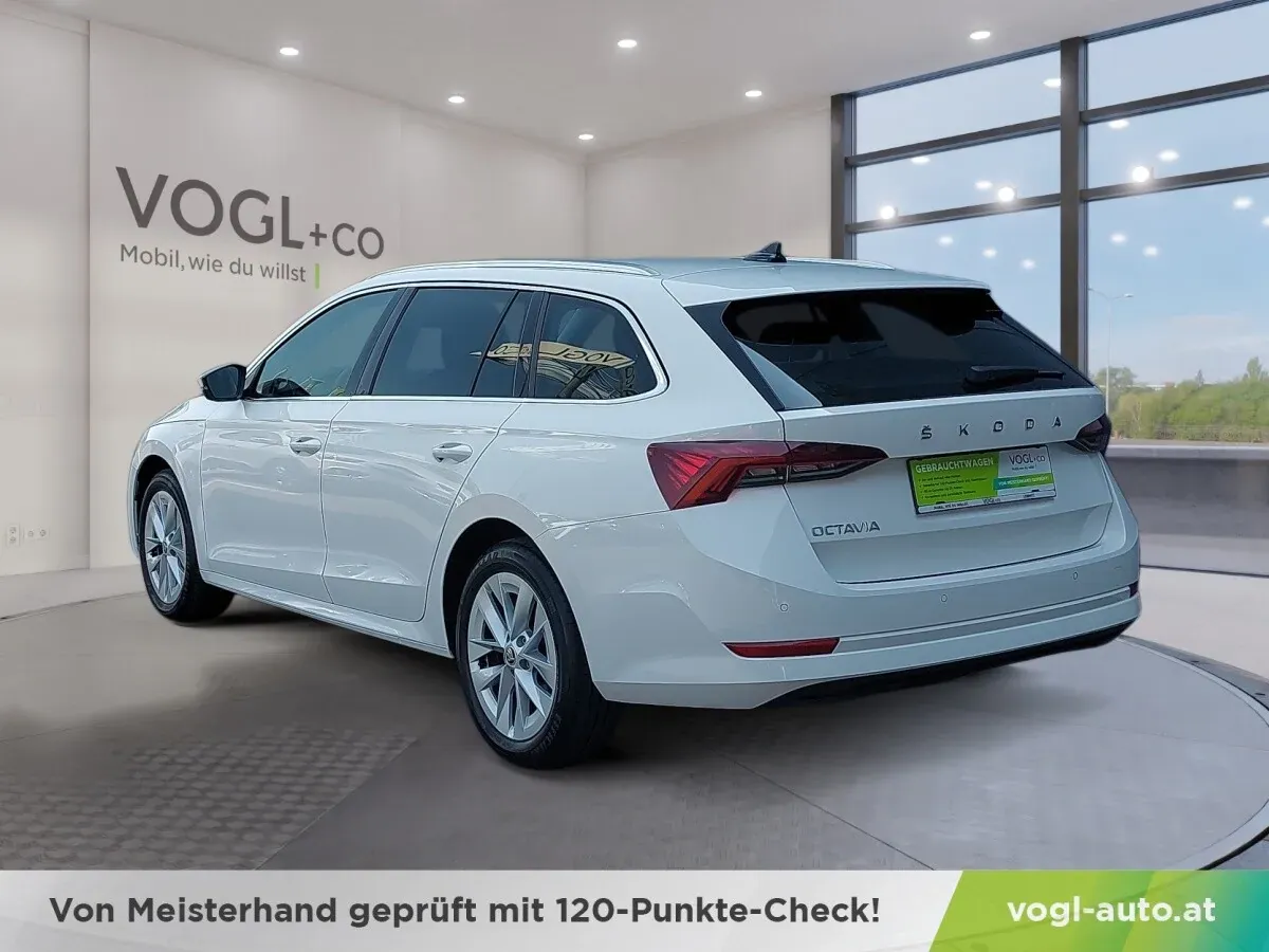 Skoda Octavia 2023 photo 3