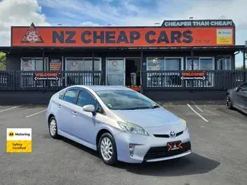 Toyota Prius 2015 photo 2