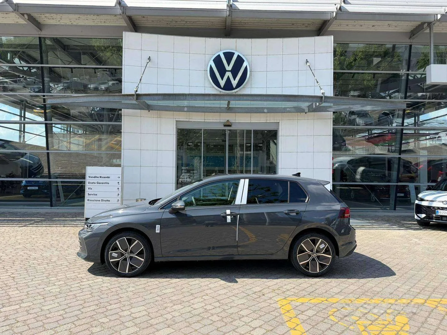 Volkswagen Golf photo 2