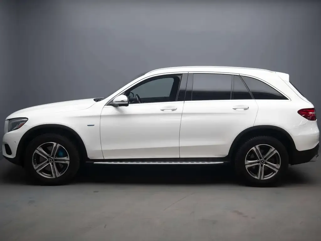 Mercedes-Benz Glc 2018 photo 2