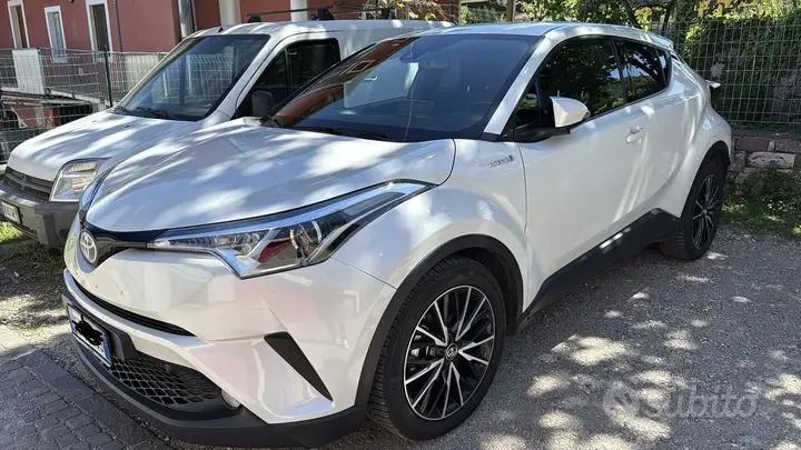 Toyota C-Hr 2018 photo 3