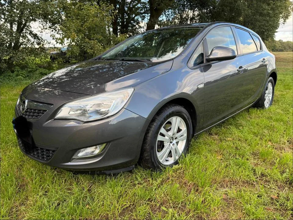 Opel Astra J