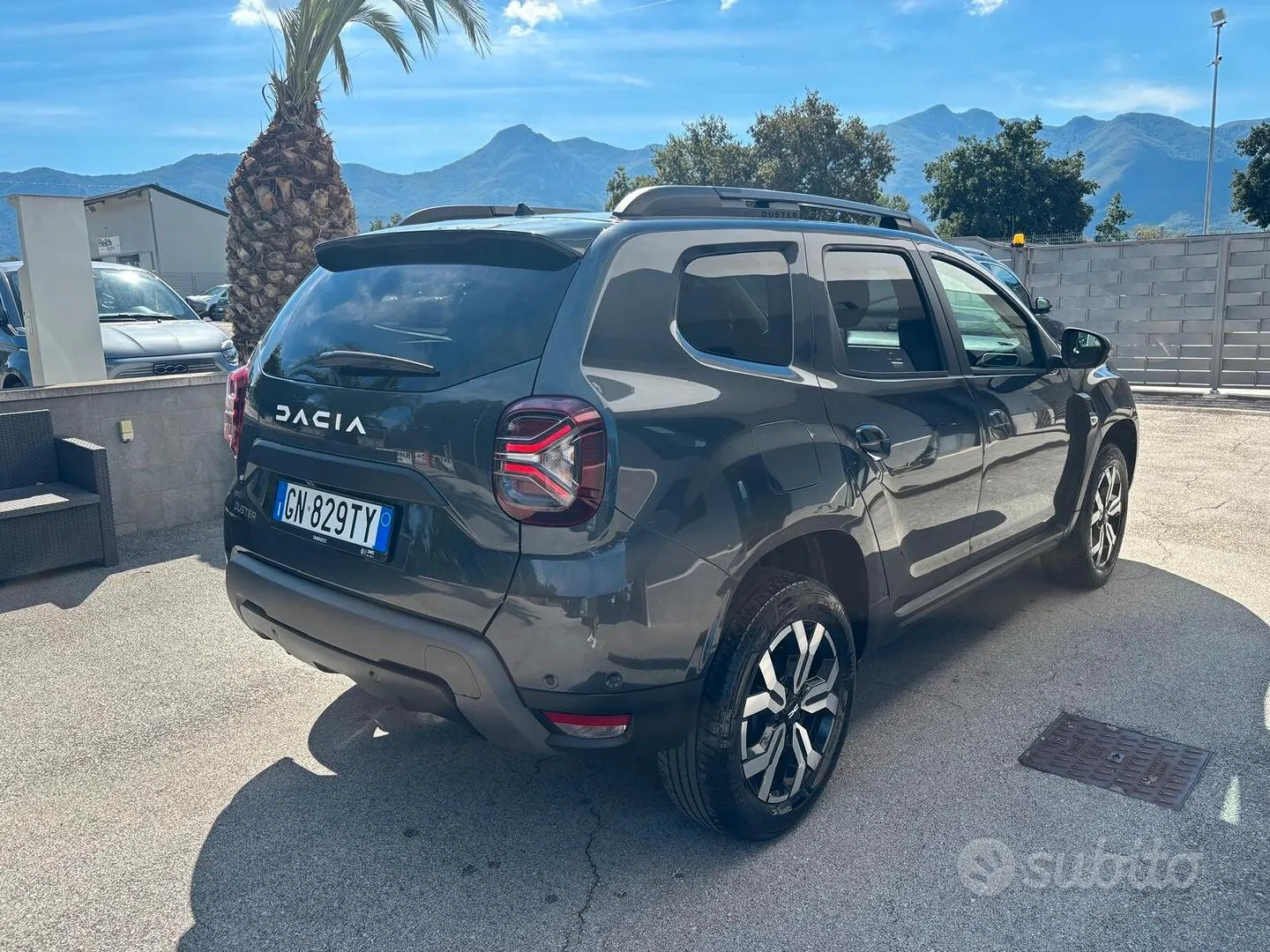 Dacia Duster 2023 photo 3