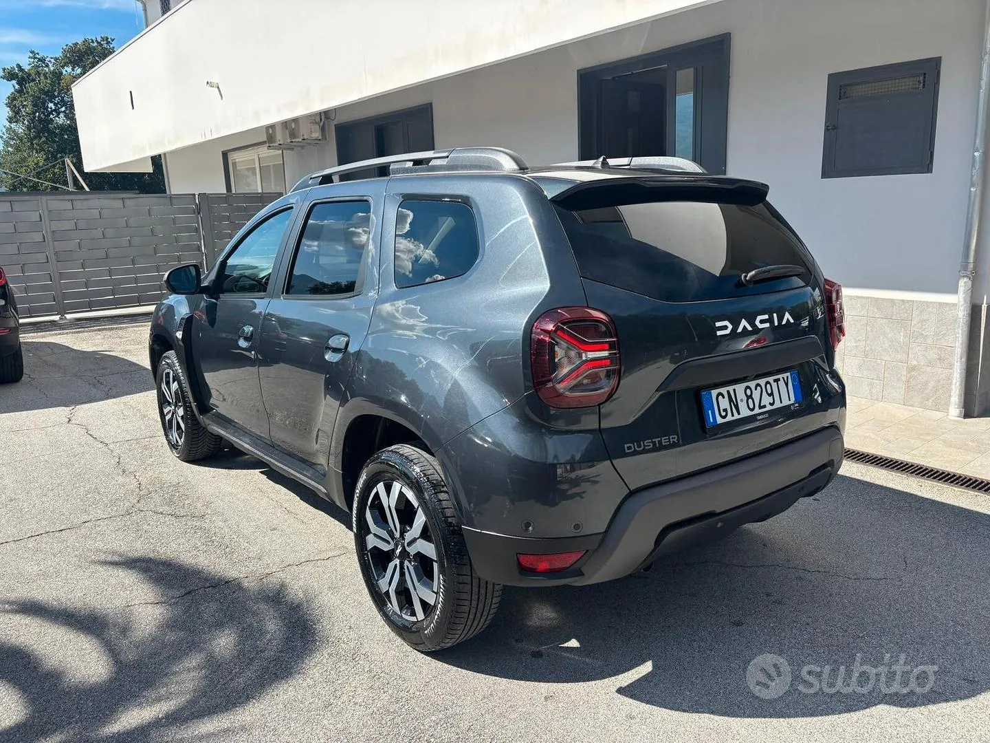 Dacia Duster 2023 photo 4