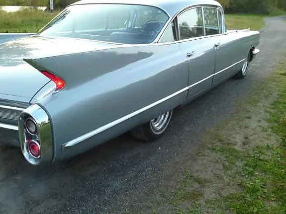 Cadillac Deville 1960 photo 3