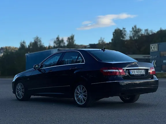 Mercedes-Benz E200 2012 photo 3