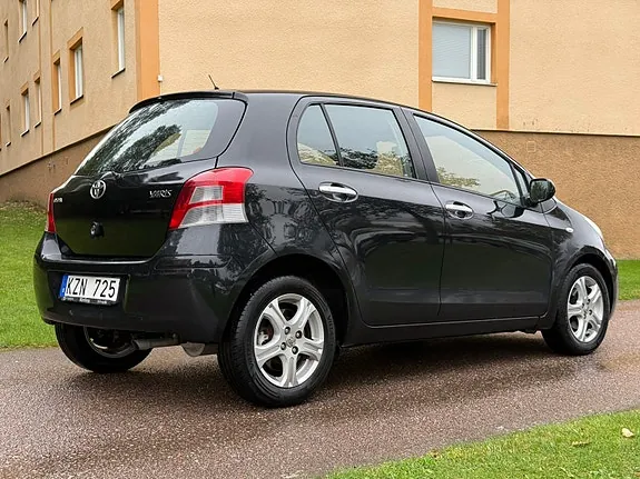 Toyota Yaris 2010 photo 4