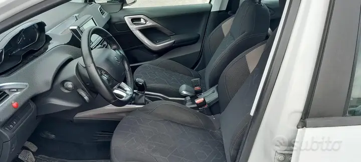Peugeot 2008 2016 photo 5