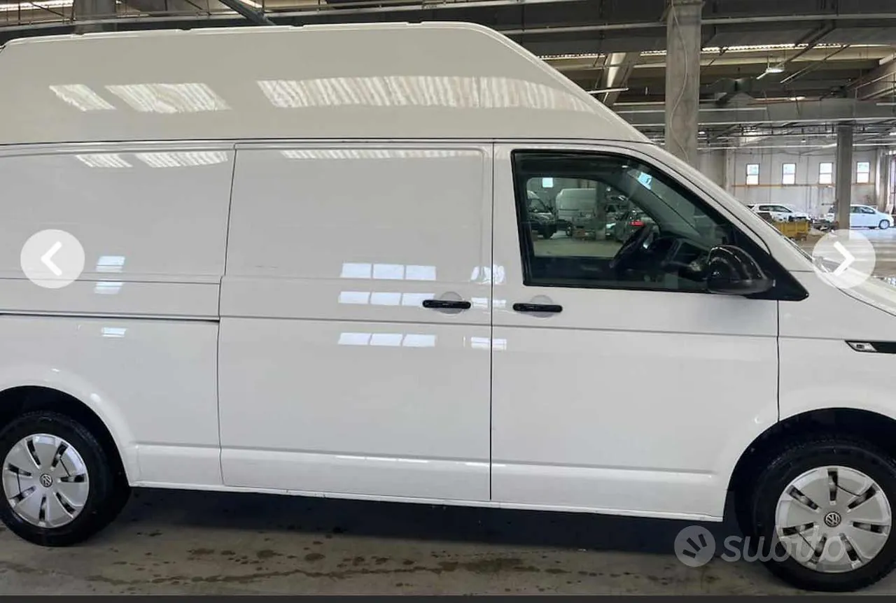 Volkswagen Transporter 2022 photo 5