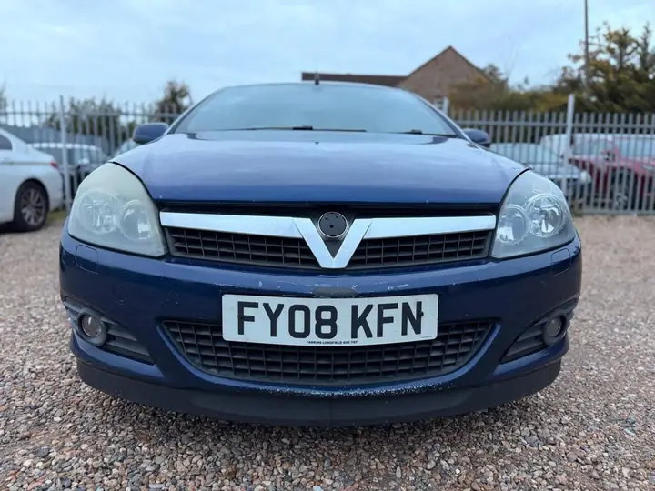 Vauxhall Astra 2008 photo 3