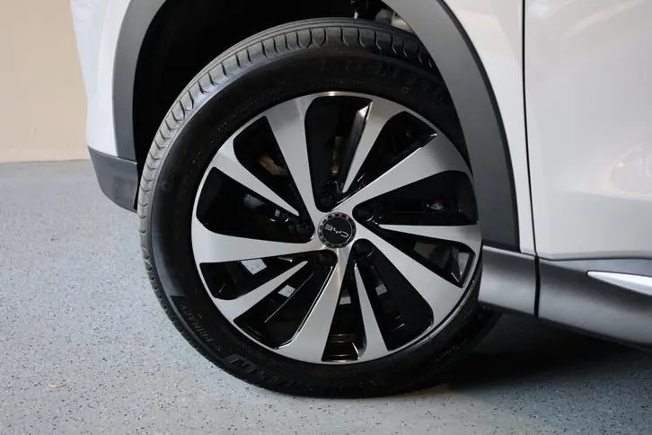 BYD Seal U 2026 photo 3