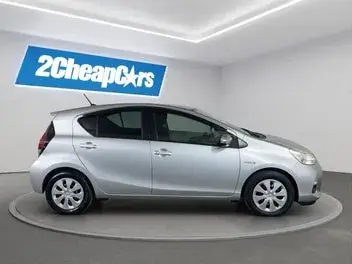 Toyota Aqua 2012 photo 5
