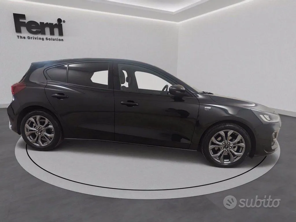 Ford Focus 2023 photo 4