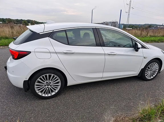 Opel Astra 2018 photo 2