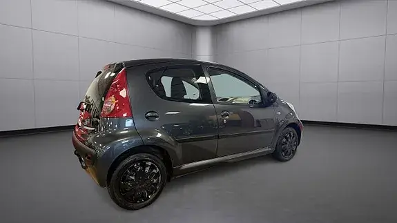 Peugeot 107 2012 photo 5