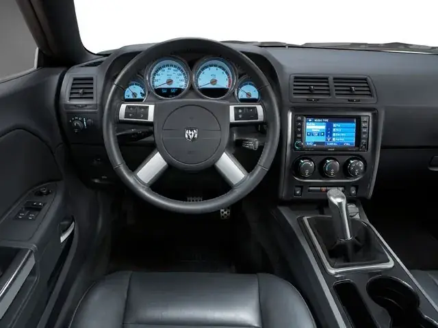 Dodge Challenger 2010 photo 2