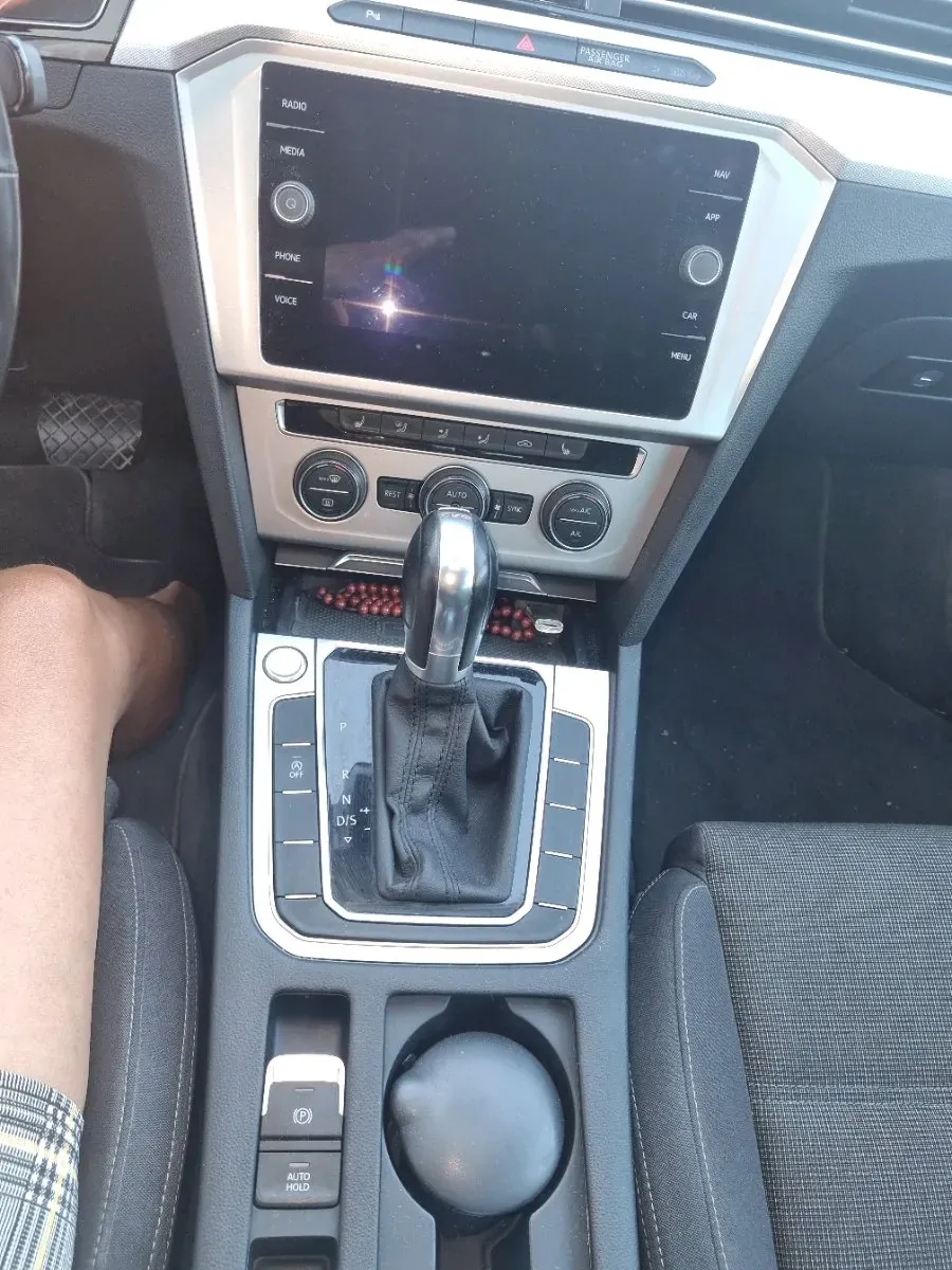 Volkswagen Passat 2019 photo 3