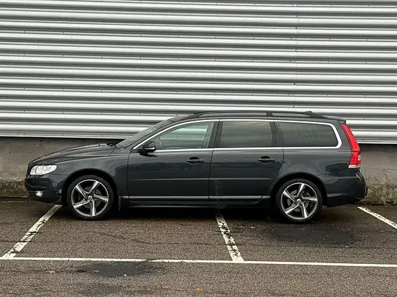 Volvo V70 2016 photo 2