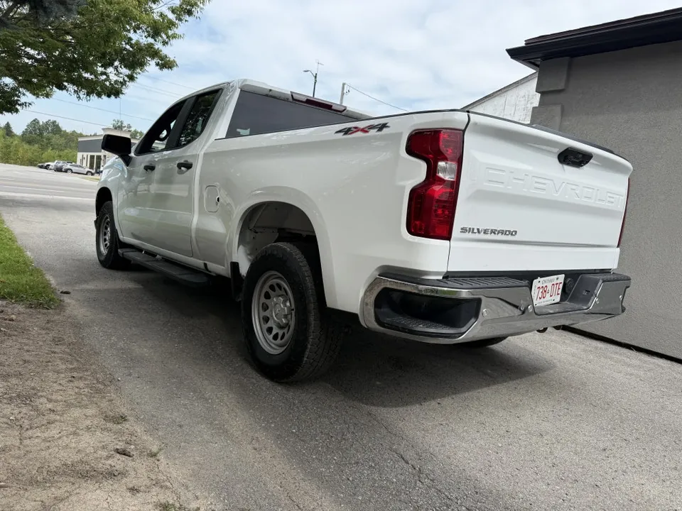Chevrolet Silverado 1500 2021 photo 3