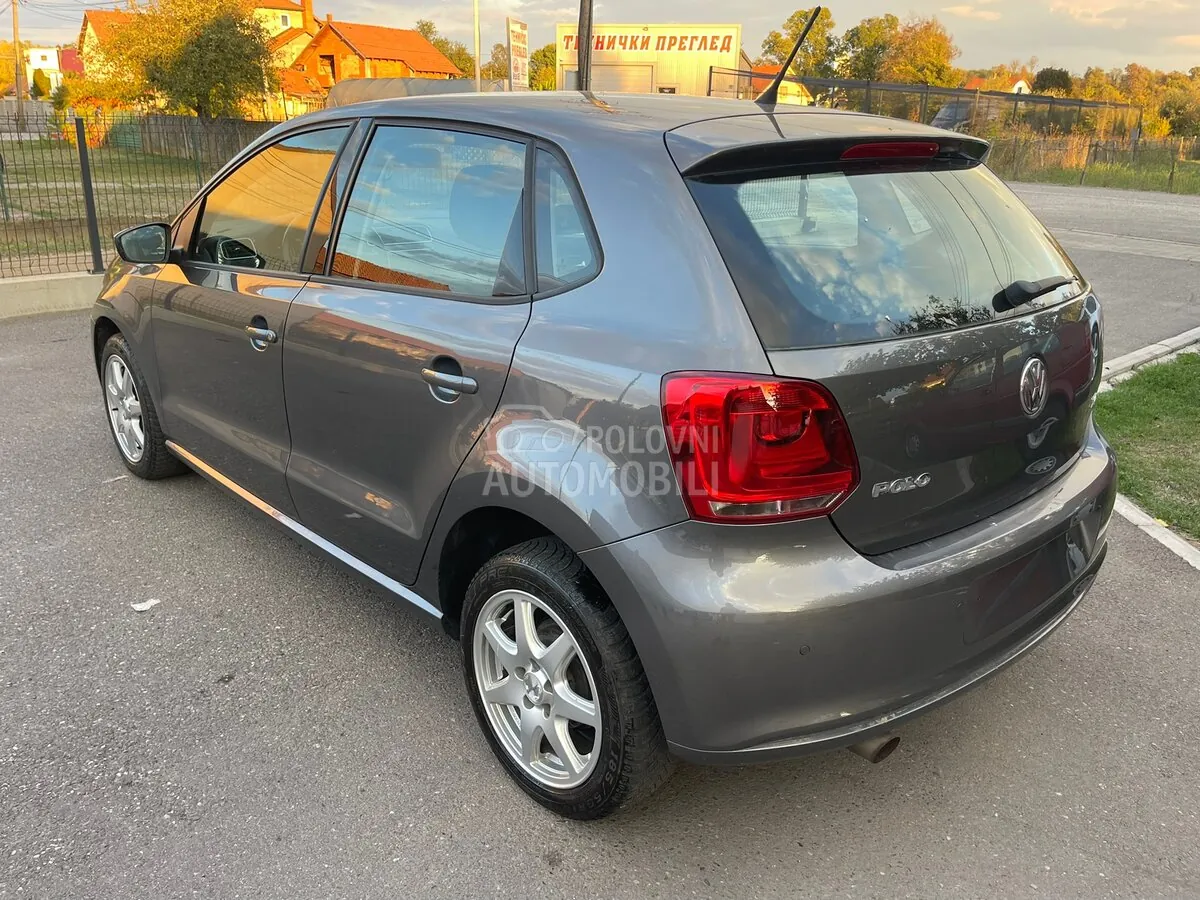 Volkswagen Polo 2012 photo 3