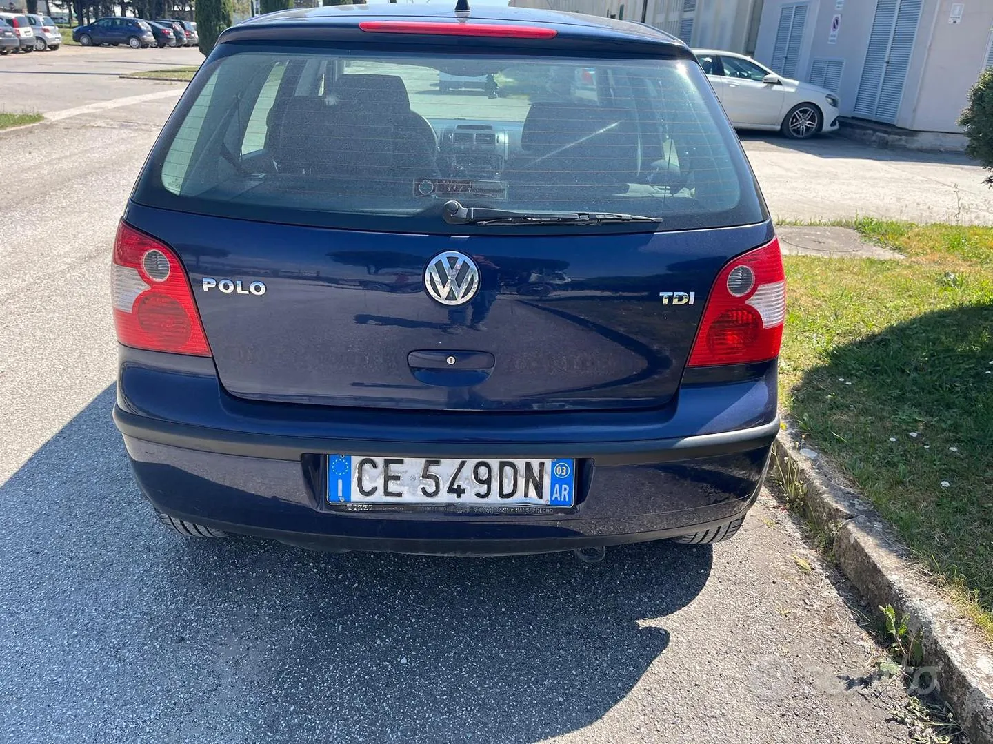 Volkswagen Polo 2003 photo 2