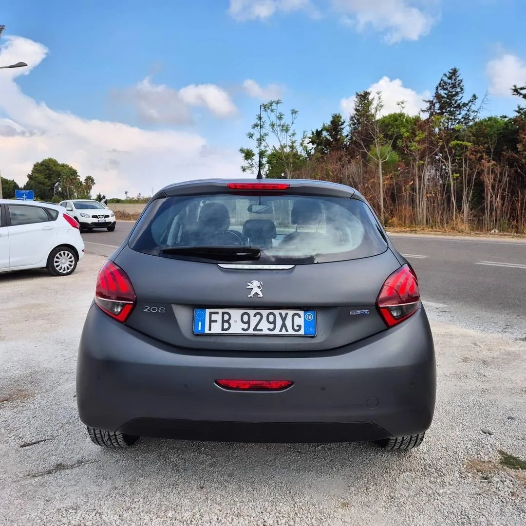Peugeot 208 2016 photo 5