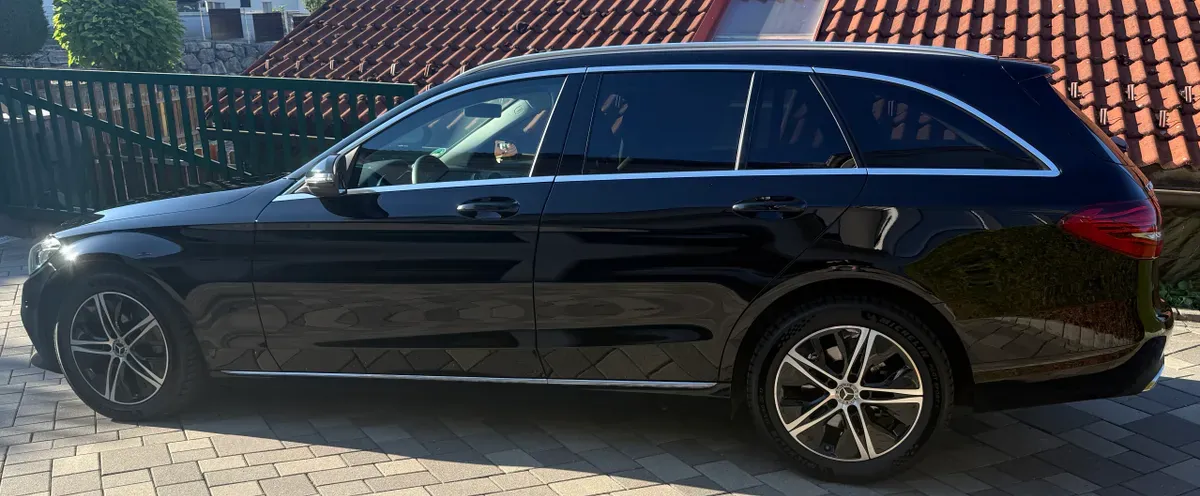 Mercedes-Benz C-Class 2019 photo 2