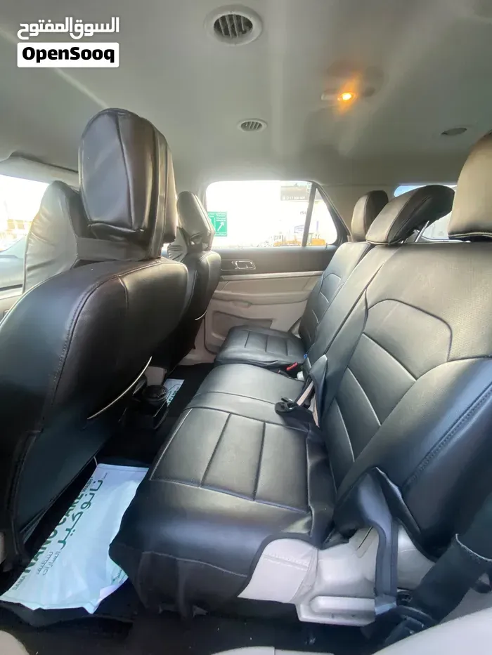 Ford Explorer 2019 photo 2