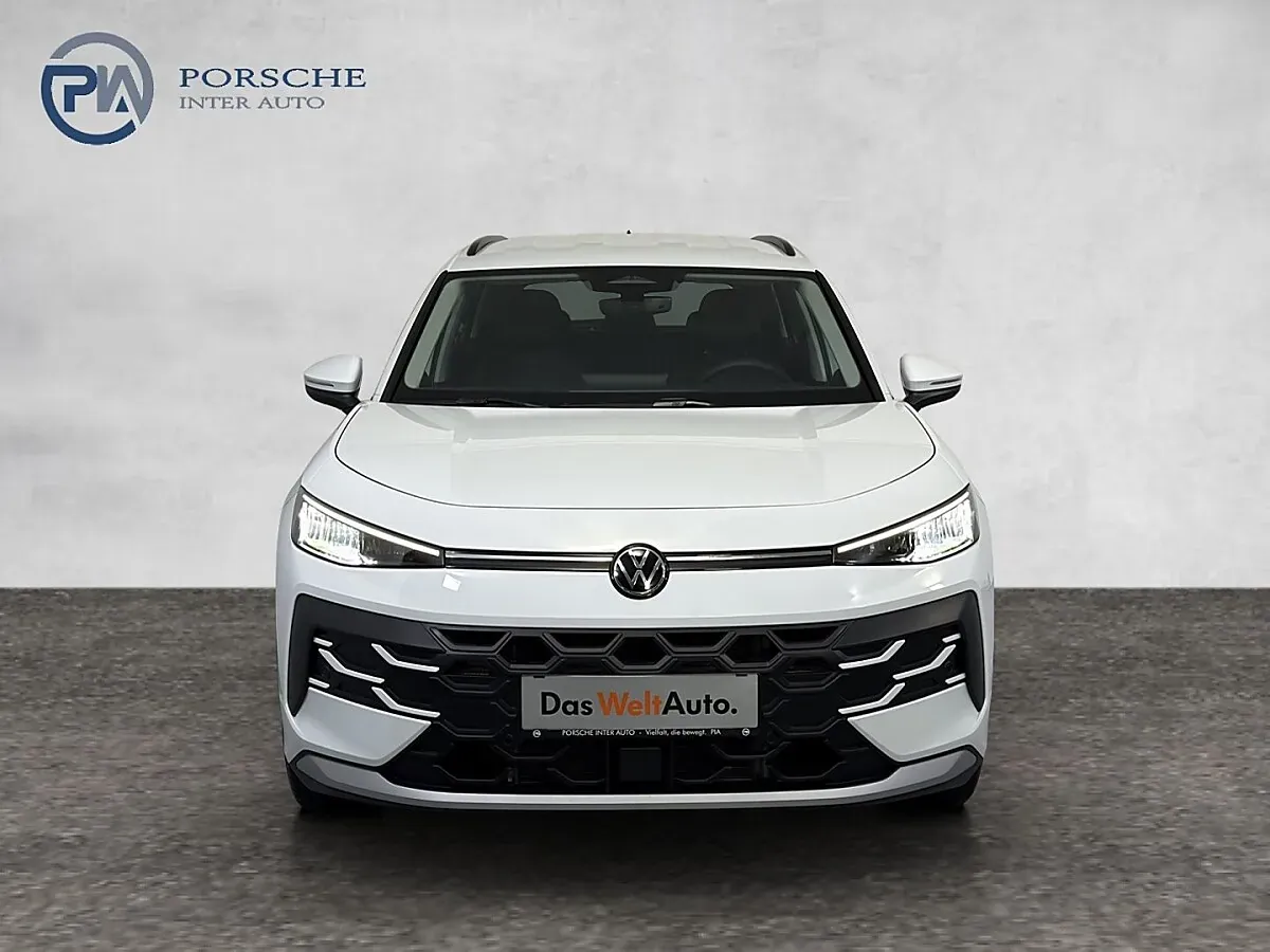 Volkswagen T-Roc 2026 photo 2