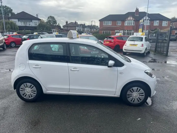 Volkswagen Up 2014 photo 5
