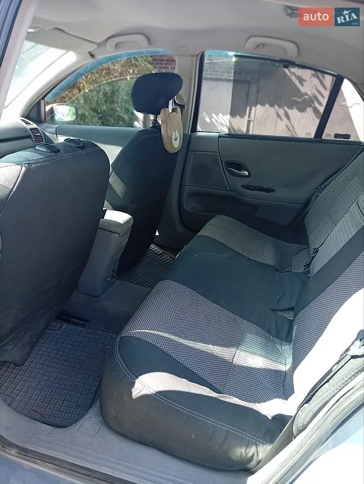 Renault Laguna 2003 photo 4