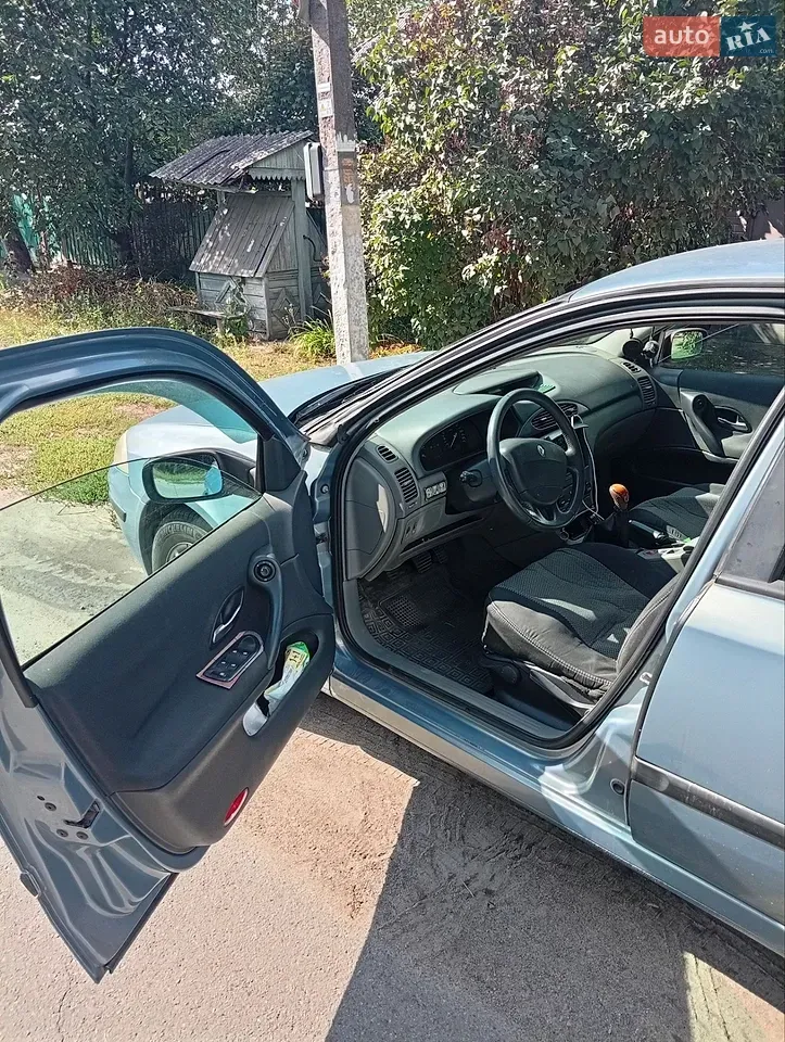 Renault Laguna 2003 photo 5