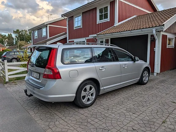 Volvo V70 2008 photo 3