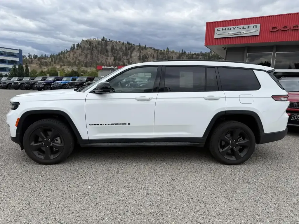 Jeep Grand Cherokee L 2024 photo 3