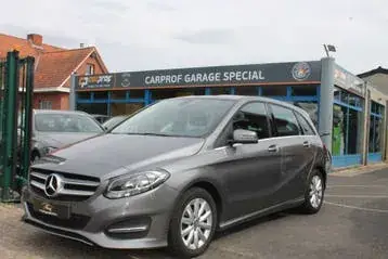Mercedes-Benz B 180