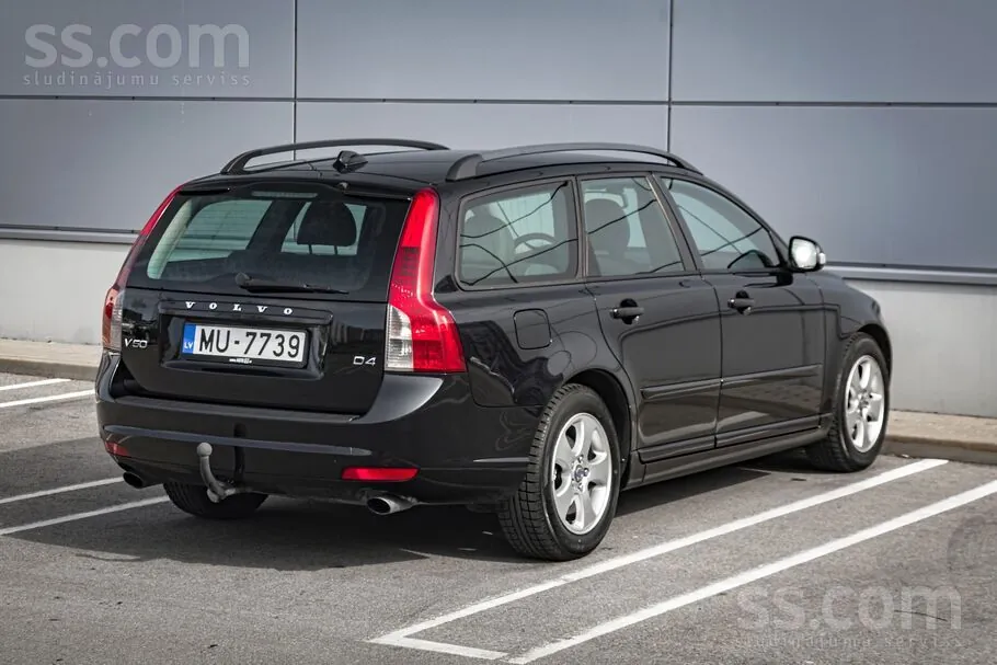 Volvo V50 2010 photo 4