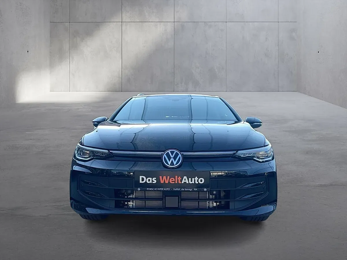 Volkswagen Golf 2026 photo 2