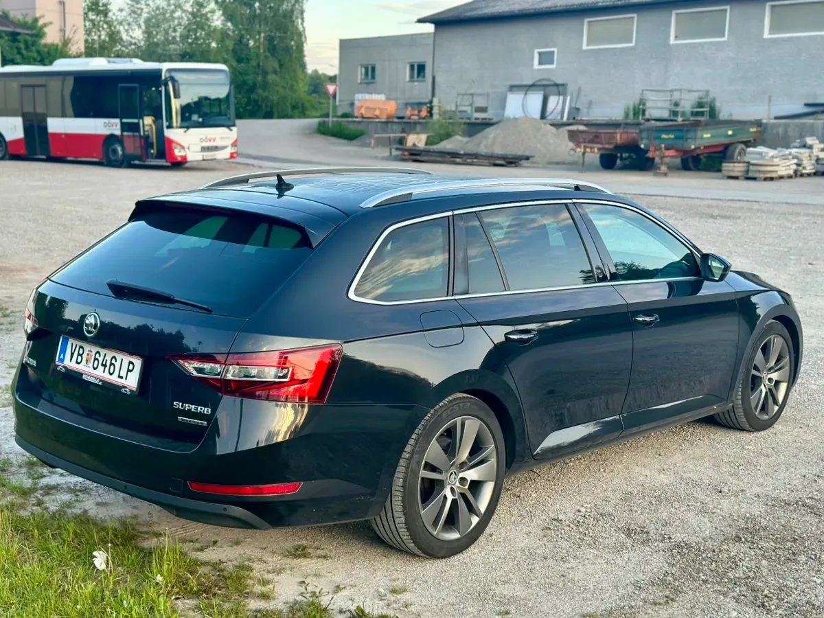 Skoda Superb 2017 photo 3