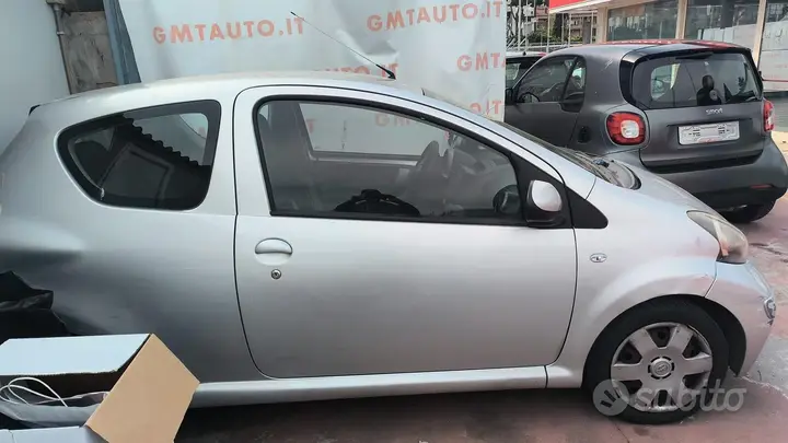 Toyota Aygo 2006 photo 2