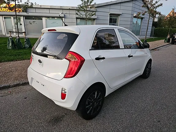 Kia Picanto 2011 photo 4