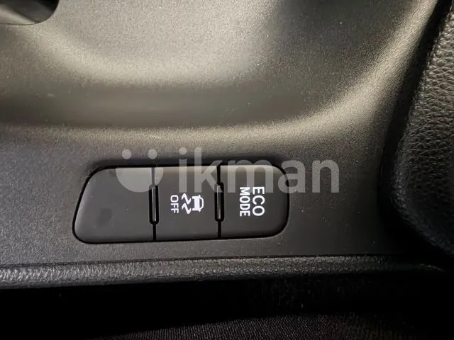Toyota Yaris 2025 photo 5
