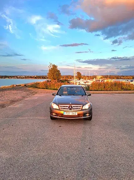 Mercedes-Benz C180 2010 photo 5