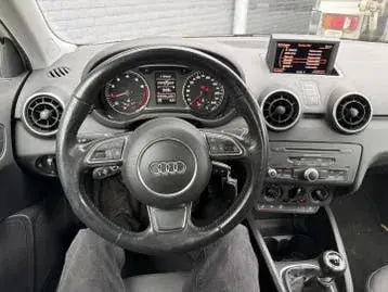 Audi A1 2011 photo 3