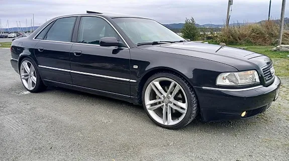Audi A8 2003 photo 2
