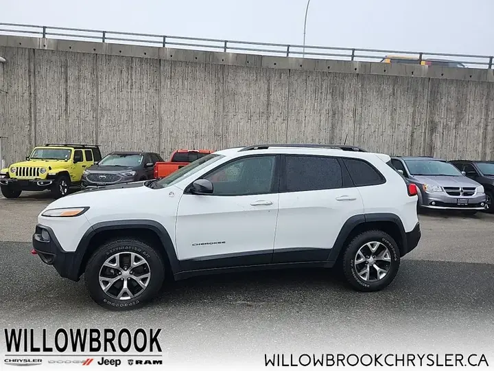 Jeep Cherokee 2018 photo 3