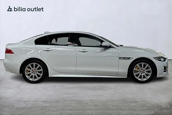 Jaguar Xe 2019 photo 5