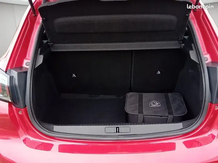 Peugeot 208 2022 photo 5
