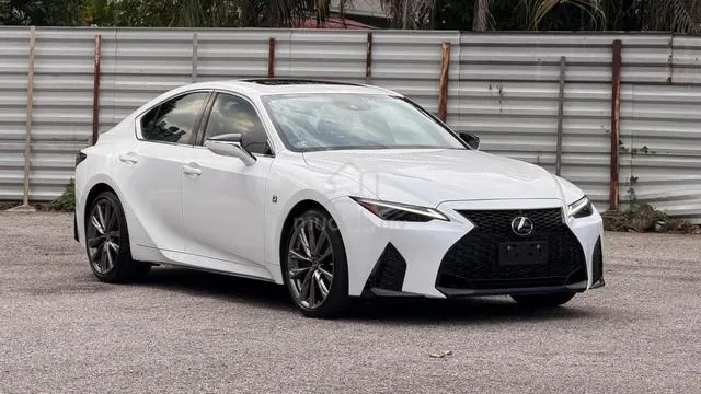 Lexus Is300