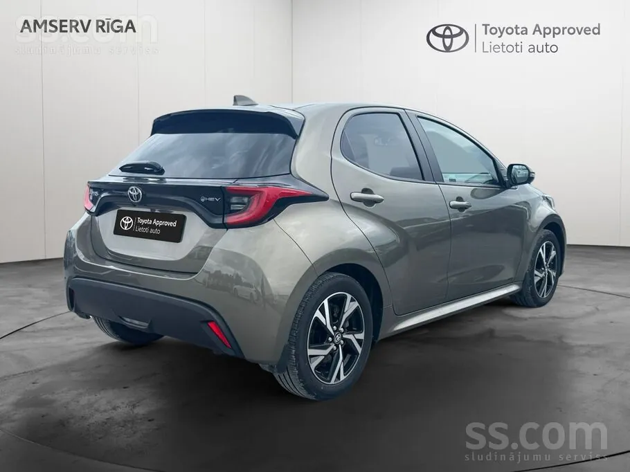 Toyota Yaris 2025 photo 2