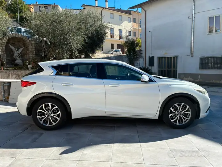 Infiniti Q30 2019 photo 5